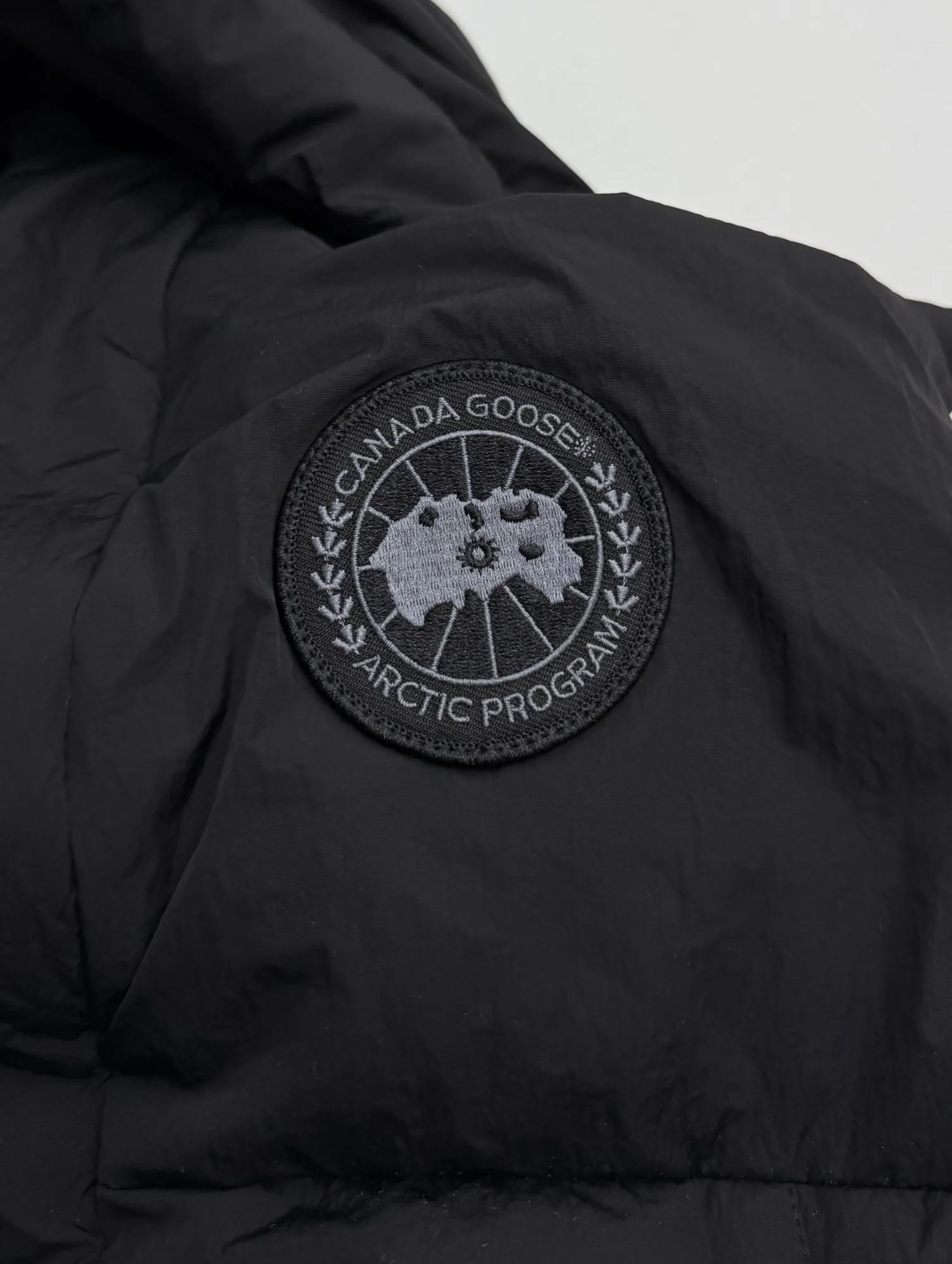 P800 Canada Goose Junction Series Black Label Down Vest S/M/L/XL